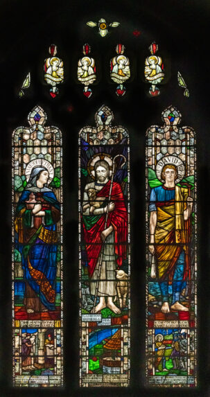 Ethel Rhind and An Túr Gloine, north nave window (1921), Church of St Peter, Wallsend, Tyne & Wear. | Photo: Peter Hildebrand