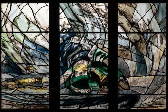 Thomas Denny, The House on the Rock (1994), Church of St Christopher, Warden Hill, Cheltenham, Gloucestershire. Thomas Denny, The House on the Rock (1994), Church of St Christopher, Warden Hill, Cheltenham, Gloucestershire. | Photo: Peter Hildebrand