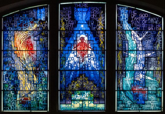 John K Clark, Fyfe window (2002), Kilmacolm Old Kirk, Inverclyde. | Photo: Peter Hildebrand