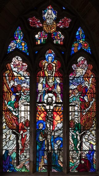 Rosemary Everett, Crucifixion east window (1946), Church of St Margaret, Horsmonden | Photo: Peter Hildebrand