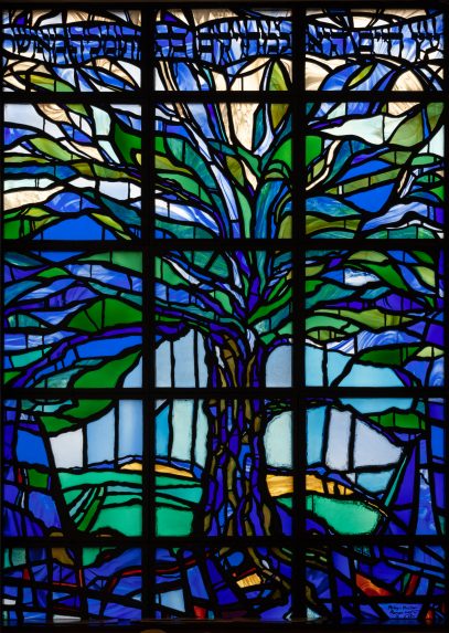 Ardyn & Roman Halter, The Tree of Life (2002), Study and Prayer Hall (Beit Midrash), St John's Wood Synagogue, London. | Photo: Peter Hildebrand