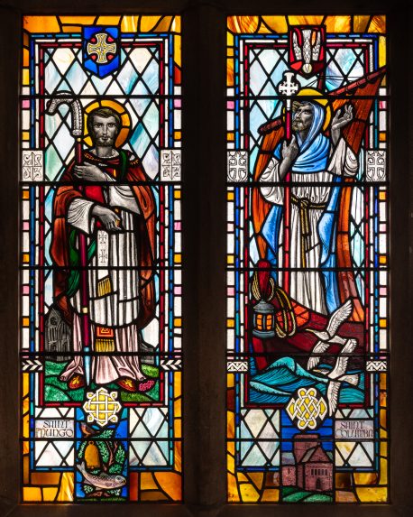 Douglas Hamilton, St Mungo and St Columba, vestibule window (1958), Kilmacolm Old Kirk, Inverclyde. | Photo: Peter Hildebrand