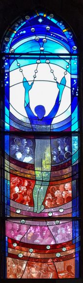 Alison Kinnaird, Praise window (2005), Dornoch Cathedral. | Photo: Very Reverend Dr Susan Brown