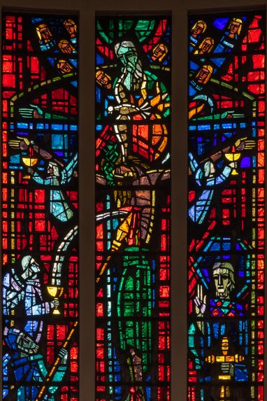 Gabriel Loire, detail of east window (1960-61), Catholic Church of St Paul, Whiteinch, Glasgow. | Photo: Peter Hildebrand