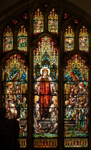 Tiffany Studio, Memorial window (1902), Church of St Andrew, Kimbolton, Cambridgeshire. Tiffany Studio, Memorial window (1902), Church of St Andrew, Kimbolton, Cambridgeshire. | Photo: Peter Hildebrand