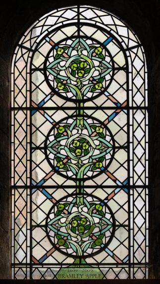 Helen Whittaker, Bramley Apple Celebration window (2009), west wall north transept, Southwell Minster | Photo: Peter Hildebrand