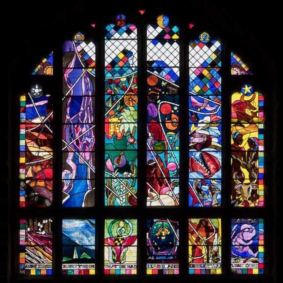Ros Grimshaw, Creation window (2001), Chester Cathedral. | Photo: Peter Hildebrand