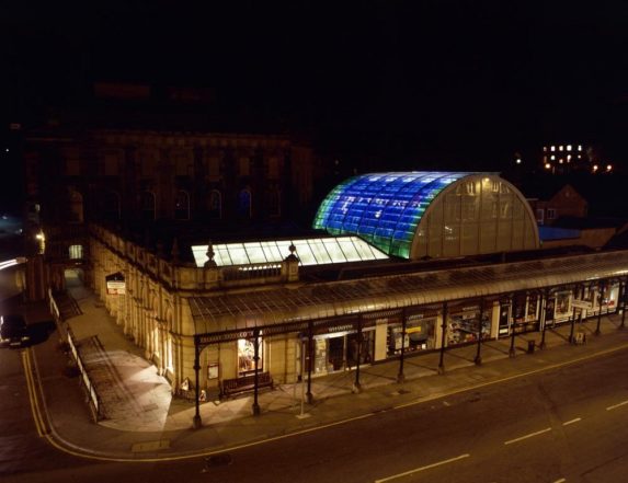 Brian Clarke, Buxton Thermal Baths above Cavendish Arcade (1984-87), Buxton, Derbyshire. Brian Clarke, Buxton Thermal Baths above Cavendish Arcade (1984-87), Buxton, Derbyshire. | Photo: www.brianclarke.co.uk © Brian Clarke