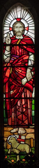 Robert Anning Bell and J. & W. Guthrie, central chancel light (1895), Crathie Kirk, Aberdeenshire. Robert Anning Bell and J. & W. Guthrie, central chancel light (1895), Crathie Kirk, Aberdeenshire. | Photo: Peter Hildebrand