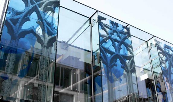 Katayoun Dowlatshahi, detail of 'Exeter Traceries' panel (2007), Bedford Square, Exeter. Katayoun Dowlatshahi, detail of 'Exeter Traceries' panel (2007), Bedford Square, Exeter. | Photo: Katayoun Dowlatshahi