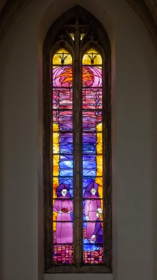 Mark Angus, 'Service' window (1989), Guildford Cathedral. | Photo: Peter Hildebrand