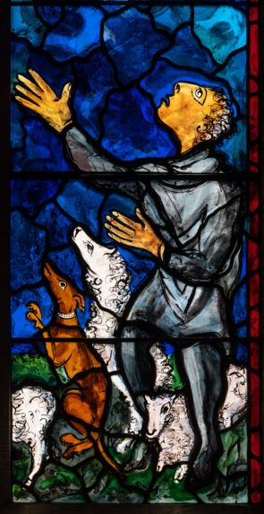 Lamberhurst - Piper detail John Piper and David Wasley, detail of south wall window (1985), Church of St Mary, Lamberhurst, Kent. | Photo: Peter Hildebrand