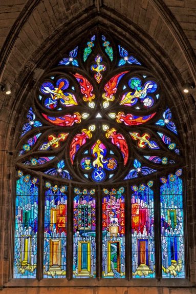 Crear McCartney, St Katherine's aisle window (1992), St Michael's Parish Church, Linlithgow, West Lothian. | Photo: by kind permission of  © Copyright 1992-2021, St Michael’s Parish Church, Linlithgow.  All rights reserved