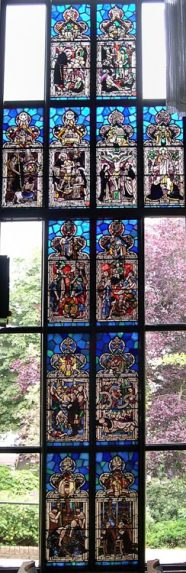 Nora Yoxall & Elsie Whitford, north nave window (1937), Muswell Hill Methodist Church, London N10. Nora Yoxall & Elsie Whitford, north nave window (1937), Muswell Hill Methodist Church, London N10. | Photo: Roy Albutt