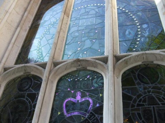 Douglas Hogg, outside view of HM Elizabeth II Diamond Jubilee window (2012), Queen's Chapel of the Savoy, London. Douglas Hogg, outside view of HM Elizabeth II Diamond Jubilee window (2012), Queen's Chapel of the Savoy, London. | Photo: Douglas Hogg