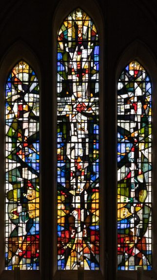 Lawrence Lee, east window (1967), Church of St James, Abinger Common, Surrey. Lawrence Lee, east window (1967), Church of St James, Abinger Common, Surrey. | Photo: Peter Hildebrand