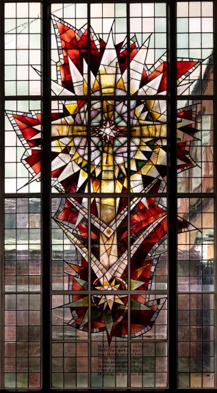 Lawrence Lee, north aisle window (1957), Harlesdon Methodist Church, London NW10. | Phoho: Peter Hildebrand