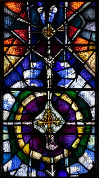 Lawrence Lee, detaol of east window (1969), Church of St Giles, Matlock, Derbyshire. Lawrence Lee, detaol of east window (1969), Church of St Giles, Matlock, Derbyshire. | Photo: Peter Hildebrand