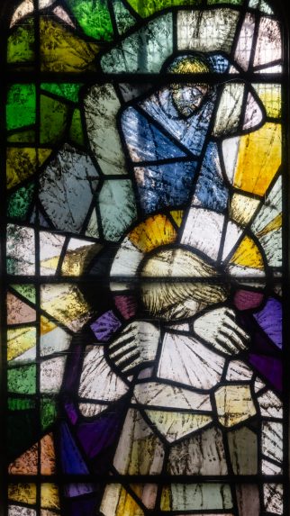 Lawrence Lee, detail of south wall window of the St Cross Chapel (1967), Church of Saint James, Milton, Southsea, Portsmouth. Lawrence Lee, detail of south wall window of the St Cross Chapel (1967), Church of Saint James, Milton, Southsea, Portsmouth. | Photo: Peter Hildebrand