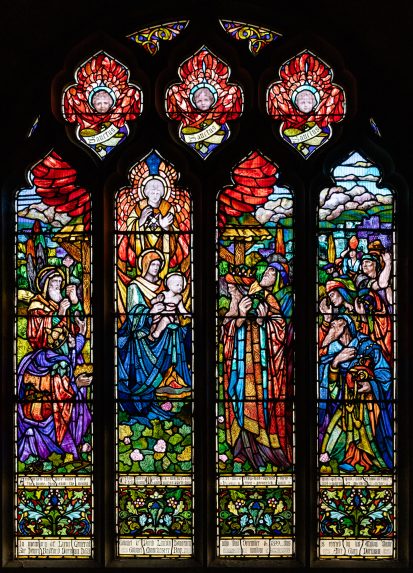 James Eadie Reid and The Gateshead Glass Co., south transept south window (1904), Church of St Mary, Charlton Kings, Cirencester, Gloucestershire. | Photo: Peter Hildebrand
