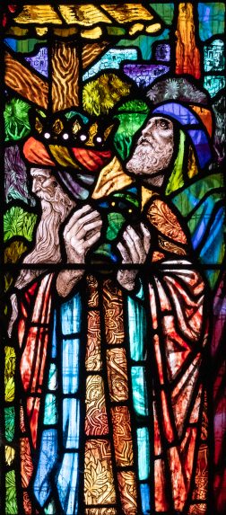 James Eadie Reid and The Gateshead Glass Co., detail of south transept south window (1904), Church of St Mary, Charlton Kings, Cirencester, Gloucestershire. James Eadie Reid and The Gateshead Glass Co., detail of south transept south window (1904), Church of St Mary, Charlton Kings, Cirencester, Gloucestershire. | Photo: Peter Hildebrand